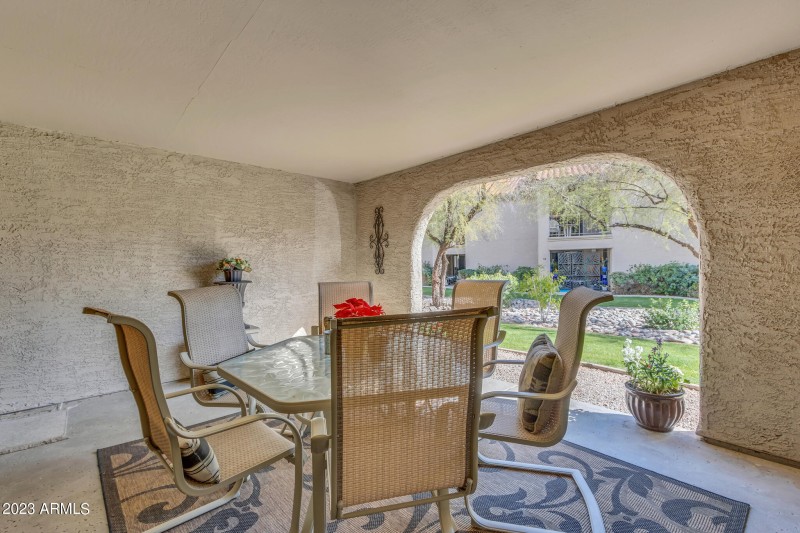 9430 E Mission Ln-28