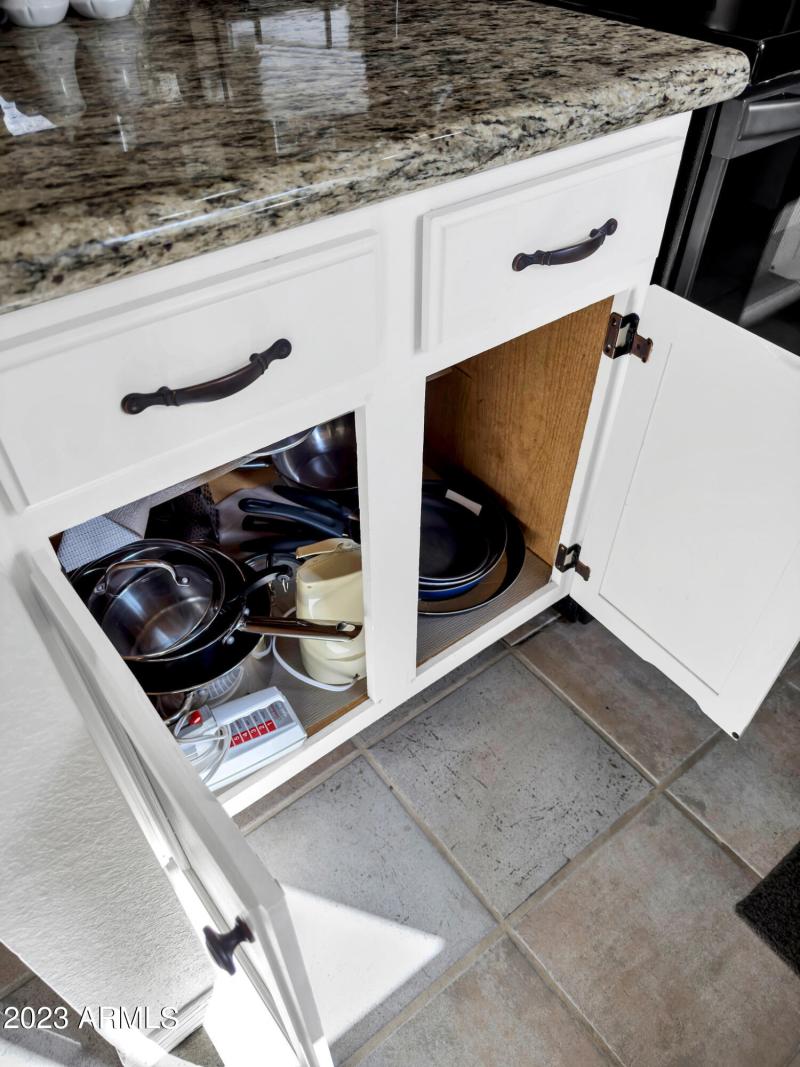 9430 E Mission Ln Detail-1