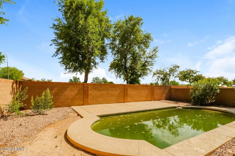 015-photo-exterior-11484977