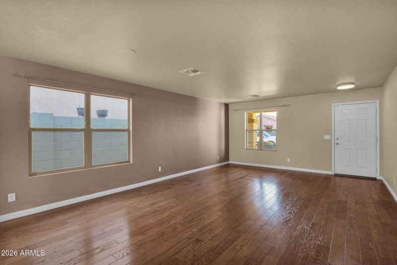 29-web-or-mls-P1581598