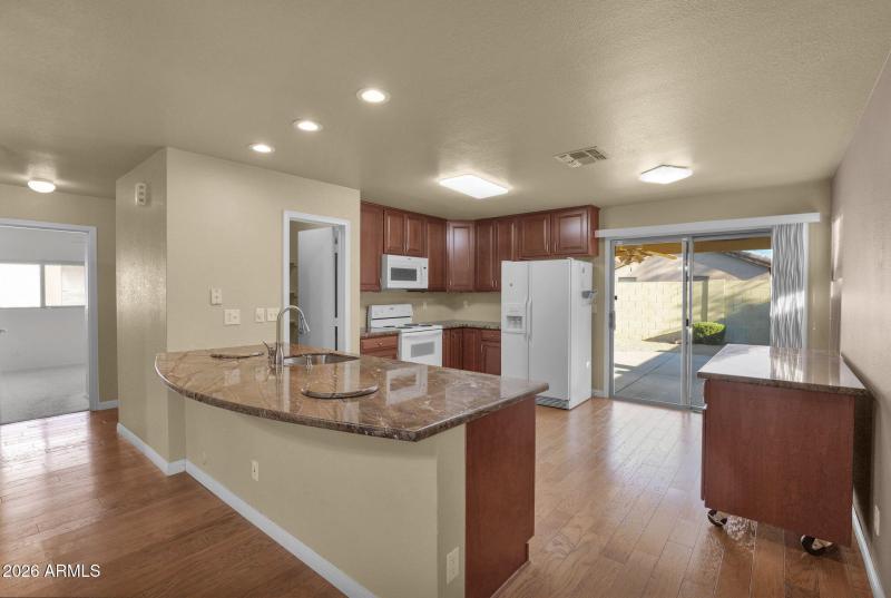 35-web-or-mls-P1581610