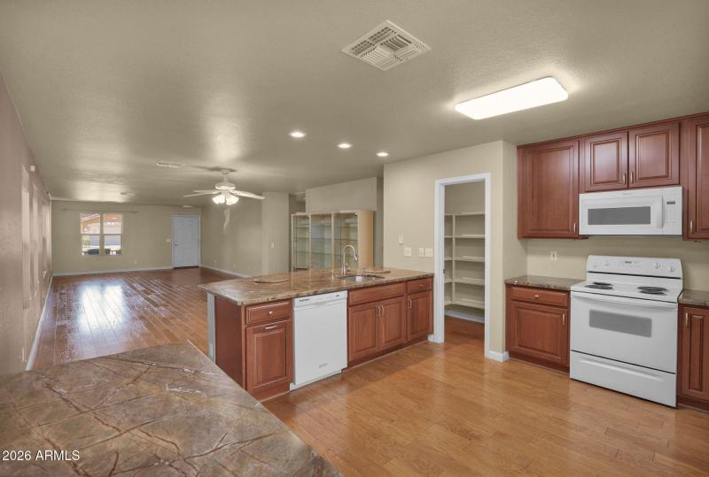 42-web-or-mls-P1581622