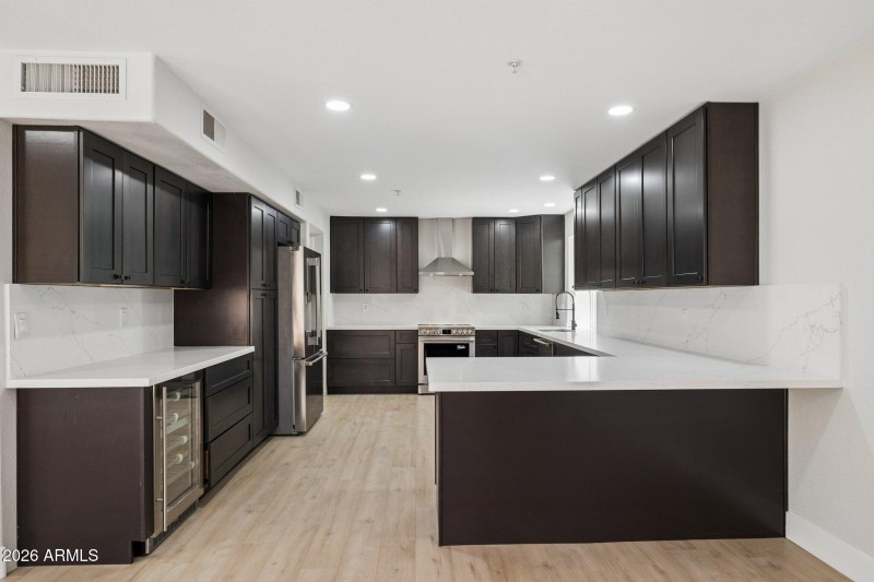 16-web-or-mls-8833-e-charter-oak-dr