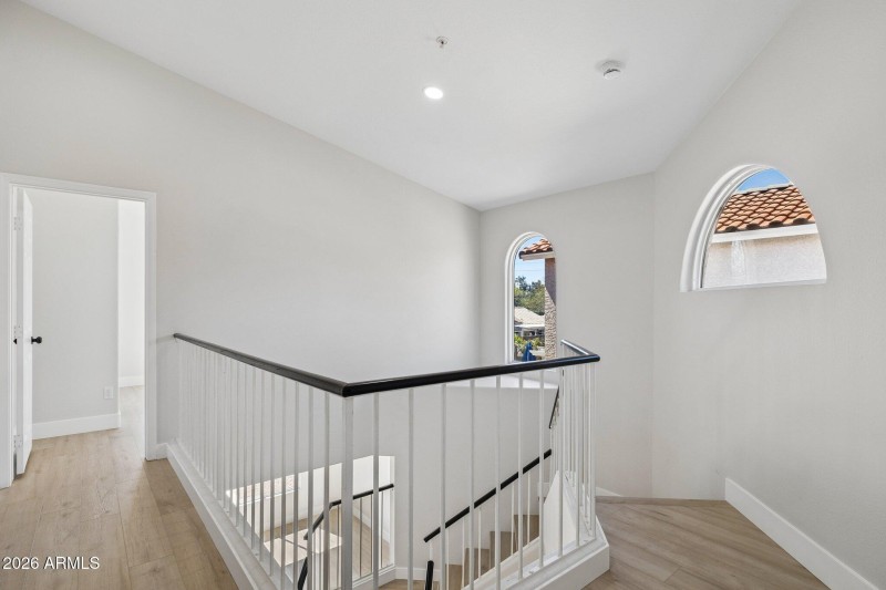 23-web-or-mls-8833-e-charter-oak-dr