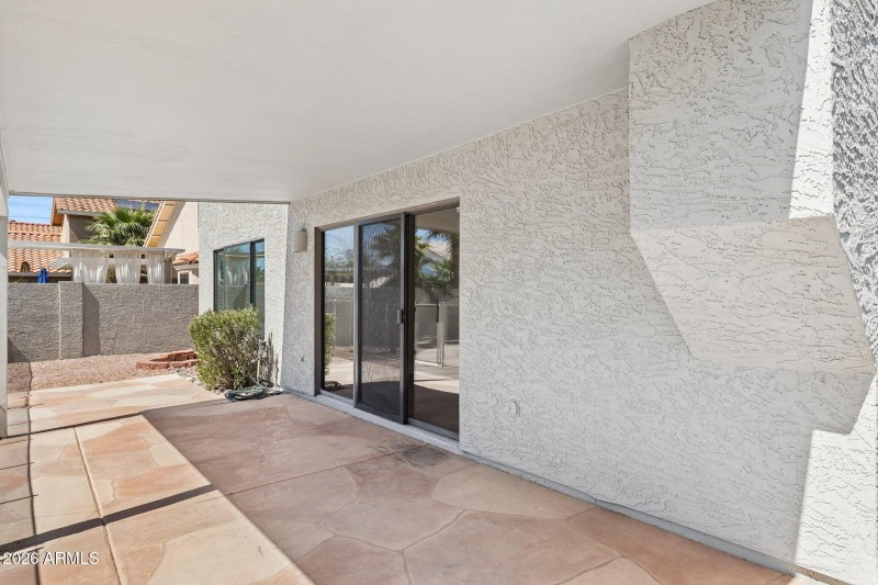 42-web-or-mls-8833-e-charter-oak-dr