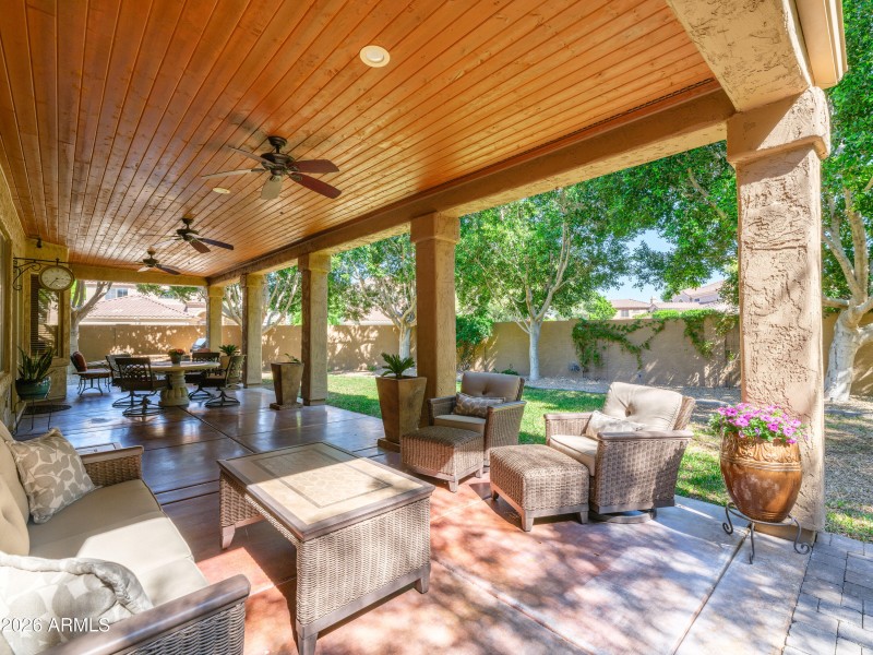 Listings_6132 W Topeka-10