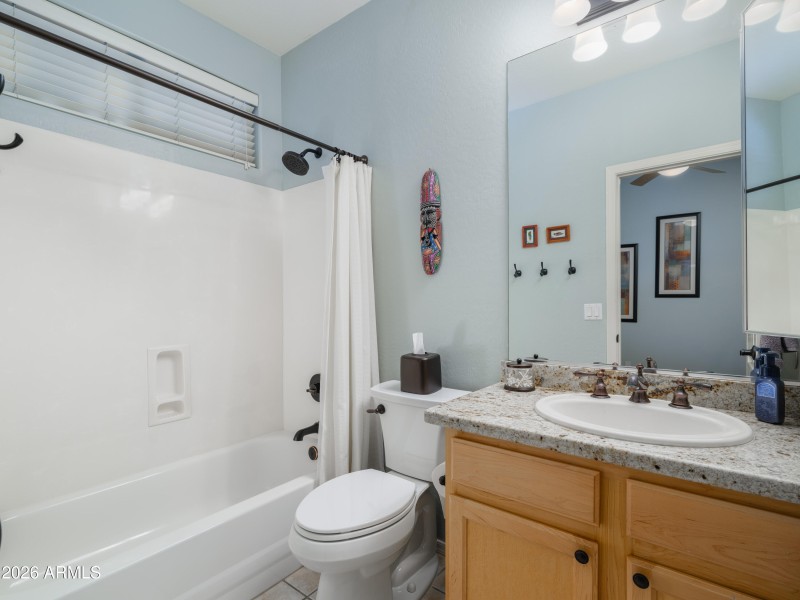 Listings_6132 W Topeka-13