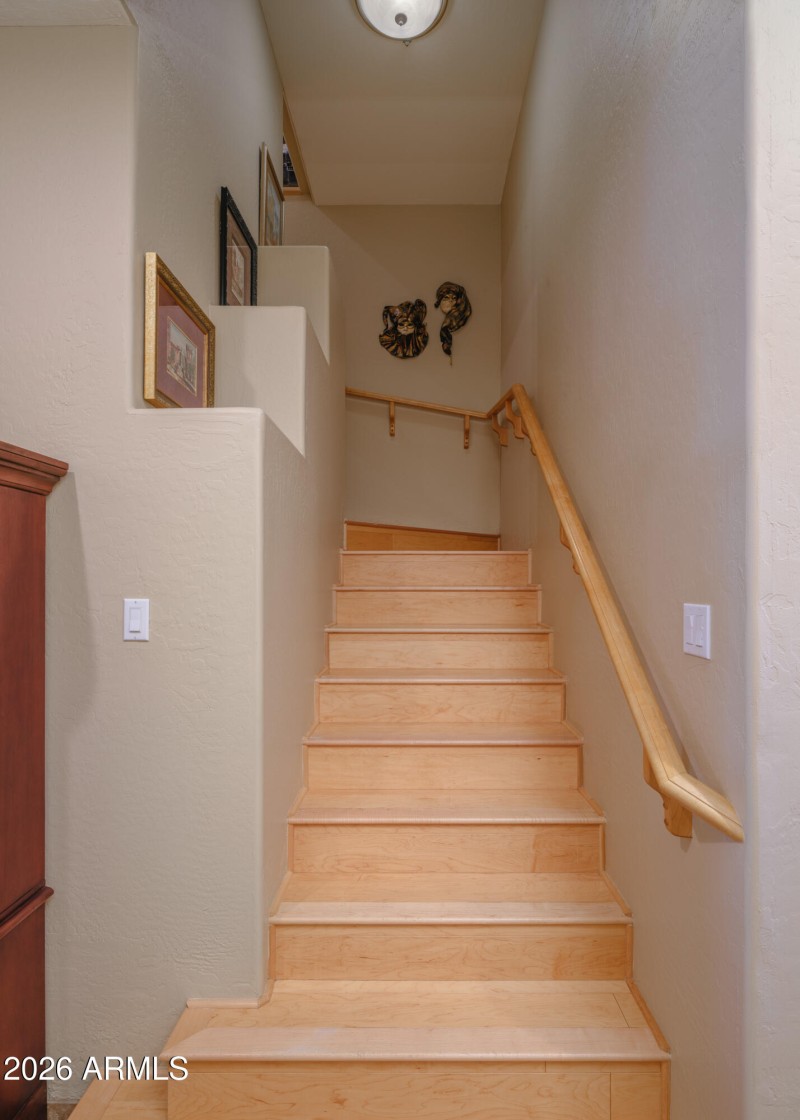 Listings_6132 W Topeka-24