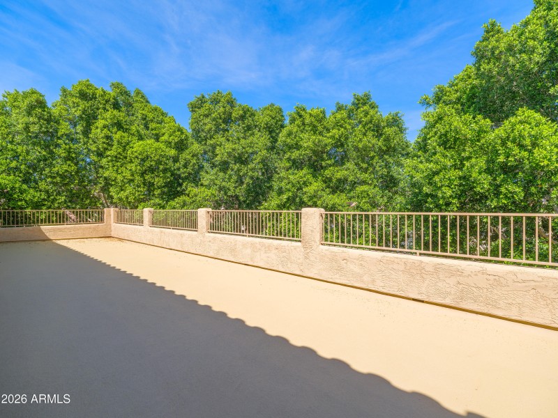 Listings_6132 W Topeka-32