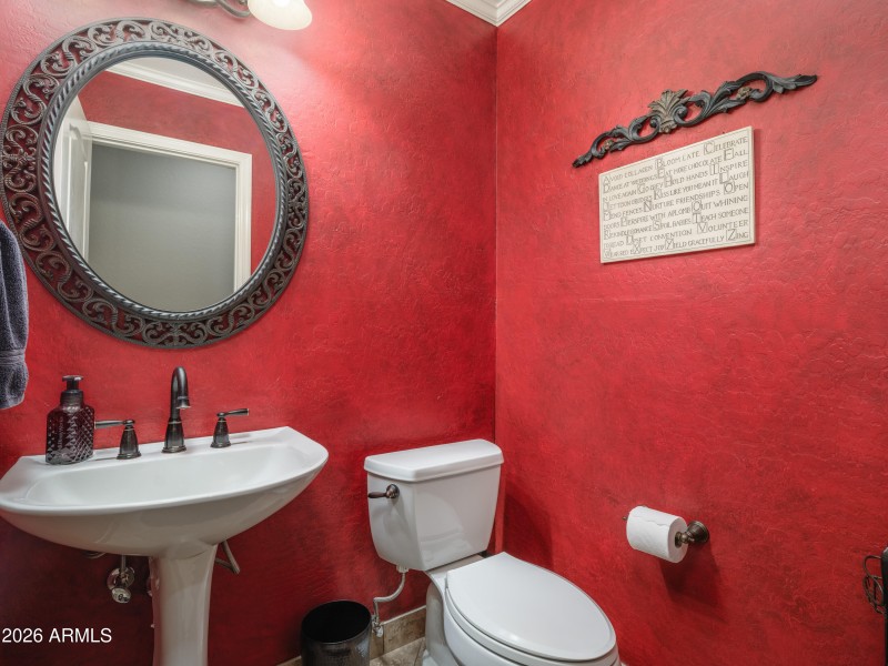 Listings_6132 W Topeka-40