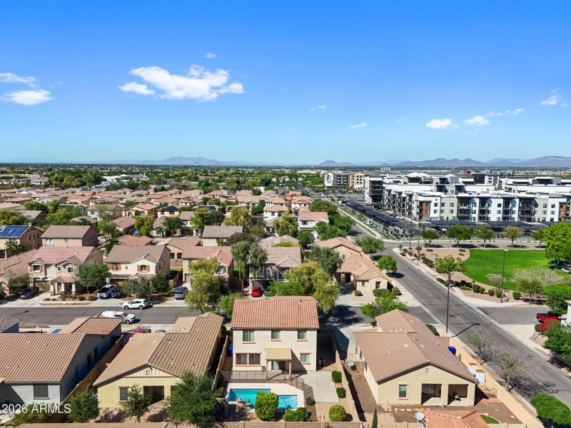 3029 E Franklin Ave-41