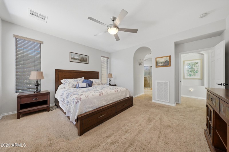 Master to double sink bath