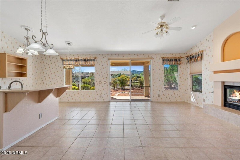 12-Family Room & Kitchen