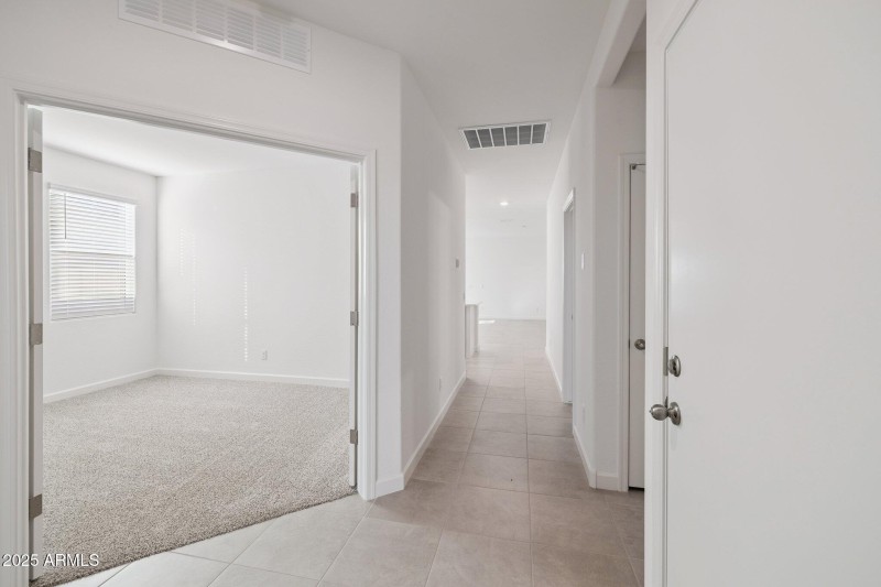 15-web-or-mls-1476-s-241st-ave