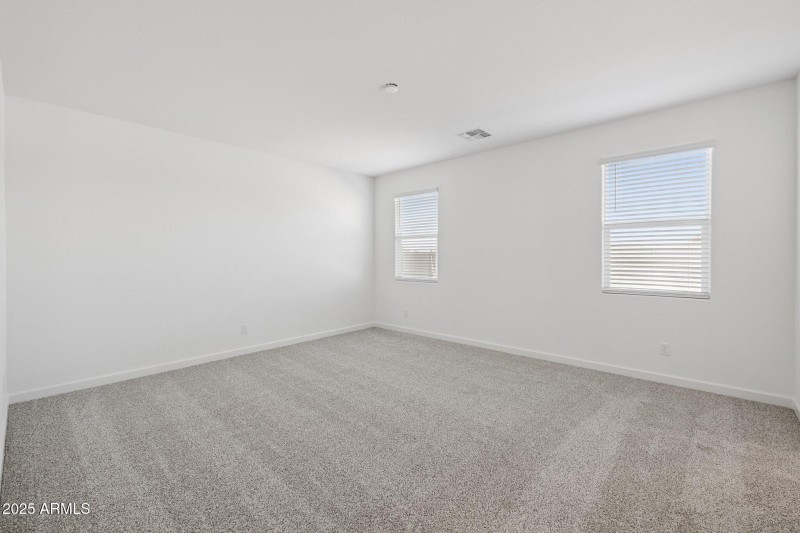 16-web-or-mls-1476-s-241st-ave