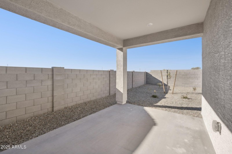 36-web-or-mls-1476-s-241st-ave