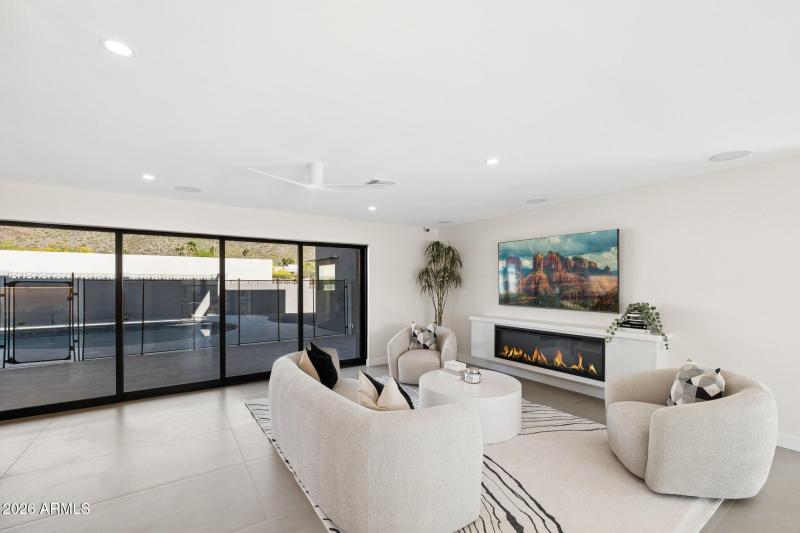 5-web-or-mls-7501-n-21st-pl