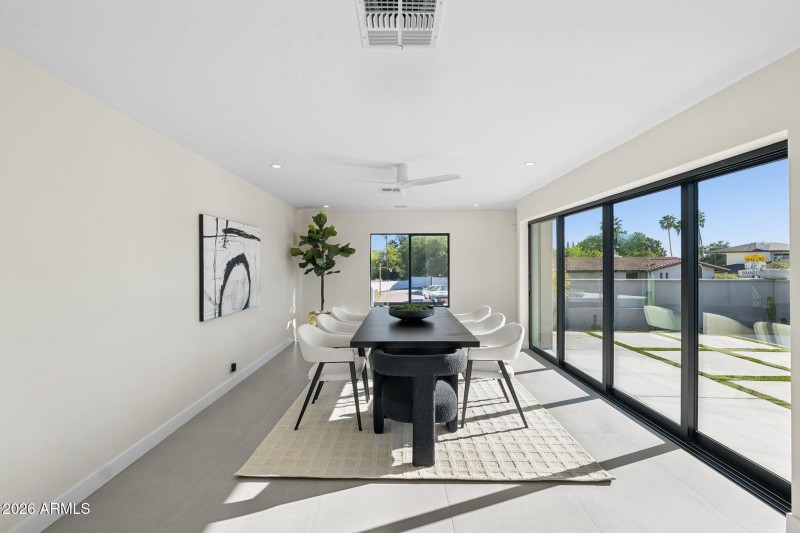 10-web-or-mls-7501-n-21st-pl