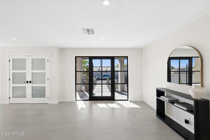 13-web-or-mls-7501-n-21st-pl