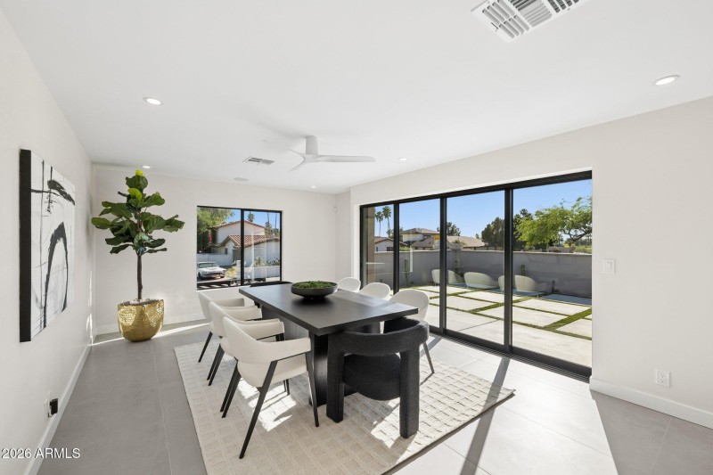 18-web-or-mls-7501-n-21st-pl