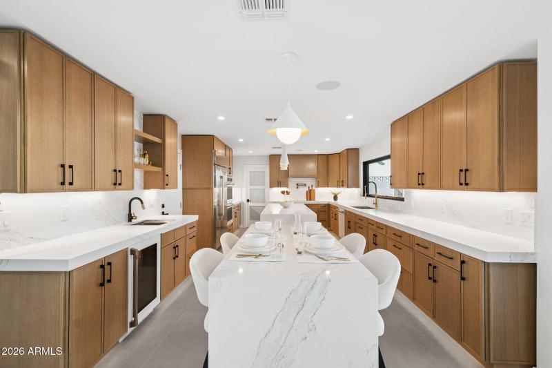 19-web-or-mls-7501-n-21st-pl