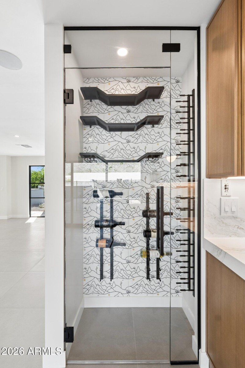 21-web-or-mls-7501-n-21st-pl