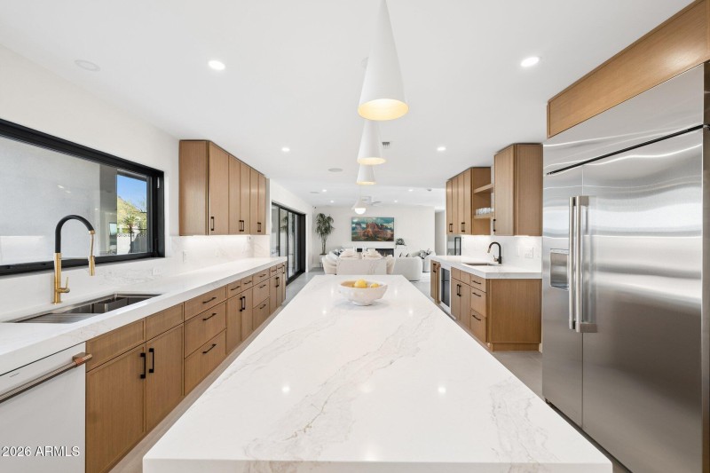 29-web-or-mls-7501-n-21st-pl