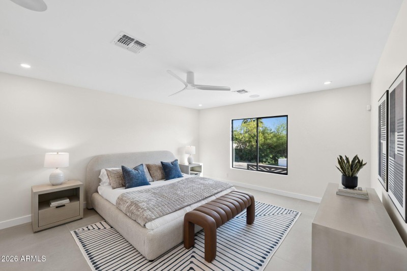 34-web-or-mls-7501-n-21st-pl