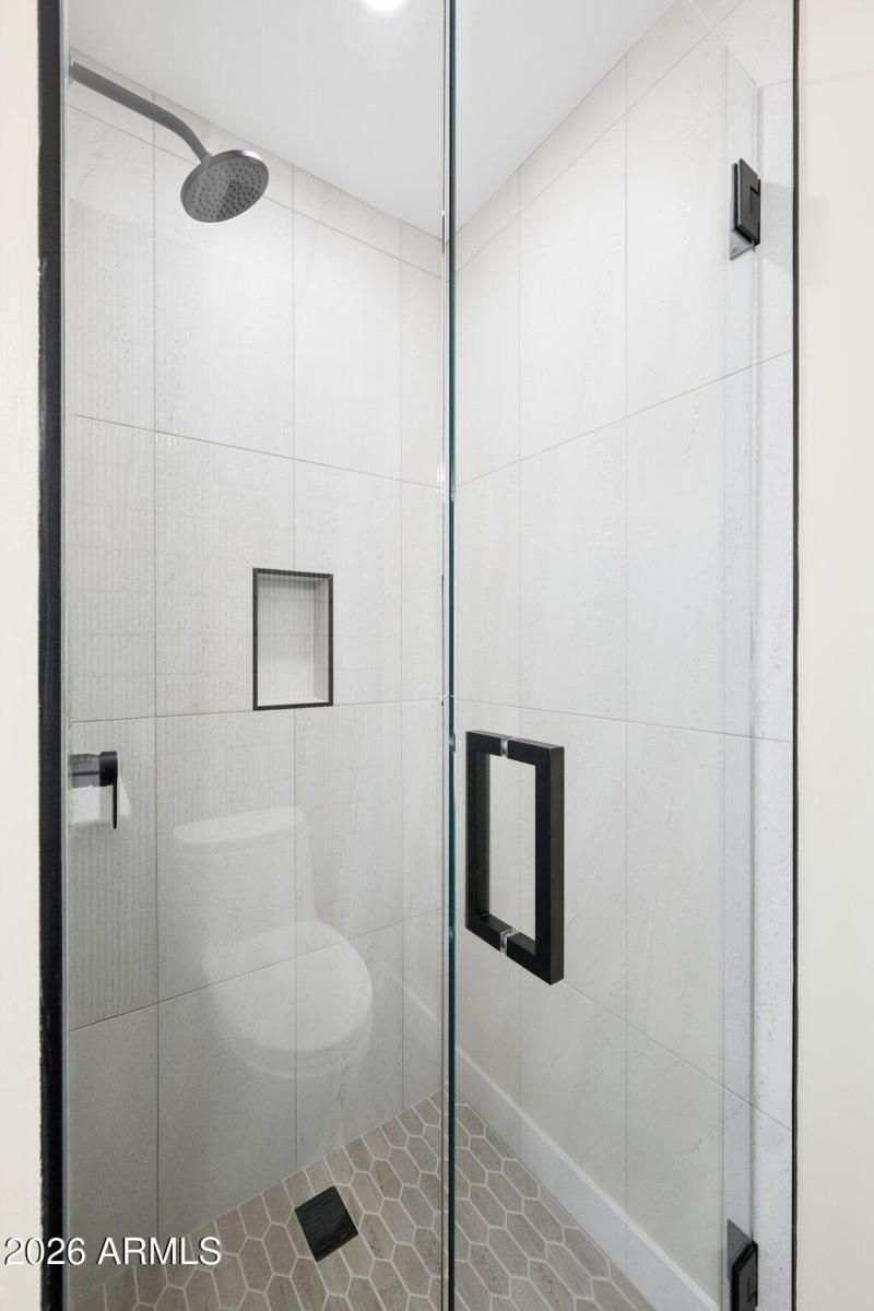 46-web-or-mls-7501-n-21st-pl