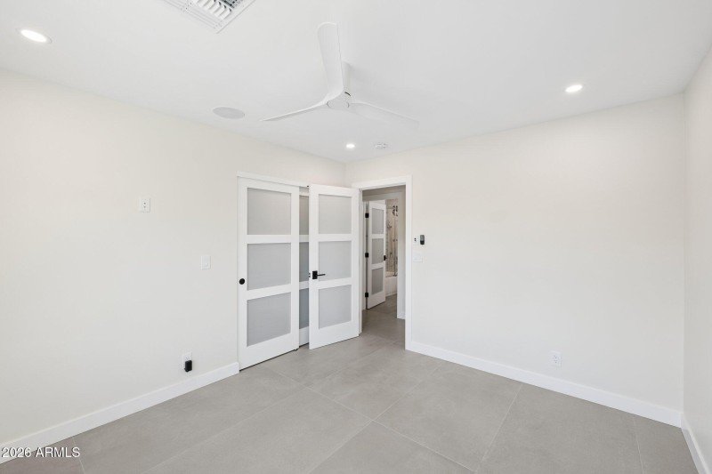 53-web-or-mls-7501-n-21st-pl