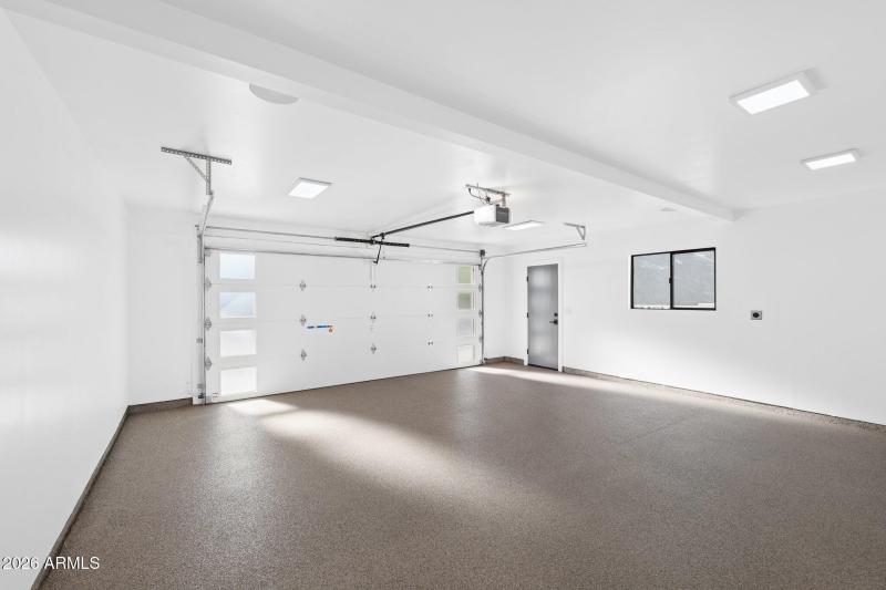 55-web-or-mls-7501-n-21st-pl