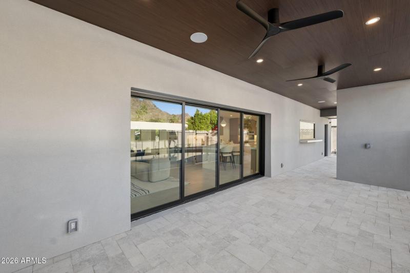 63-web-or-mls-7501-n-21st-pl