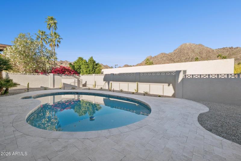 69-web-or-mls-7501-n-21st-pl