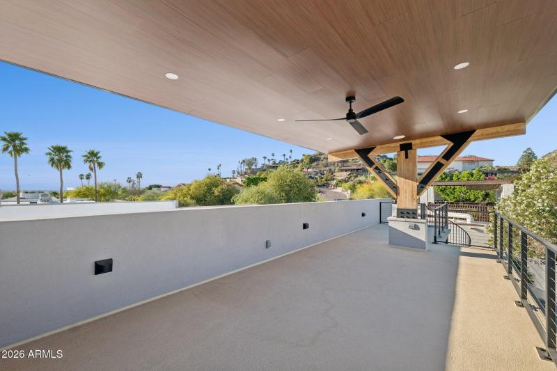 73-web-or-mls-7501-n-21st-pl