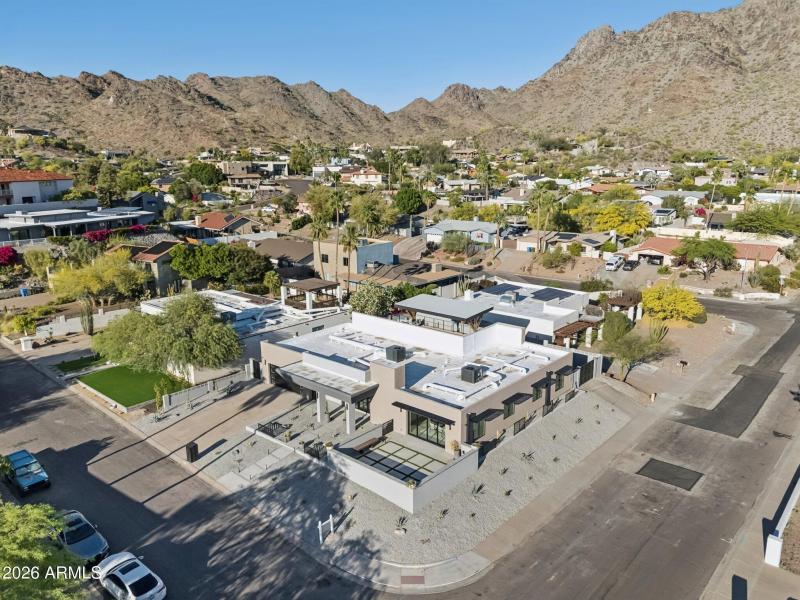 77-web-or-mls-7501-n-21st-pl