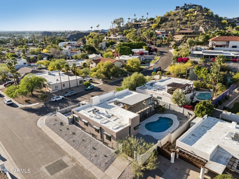 81-web-or-mls-7501-n-21st-pl