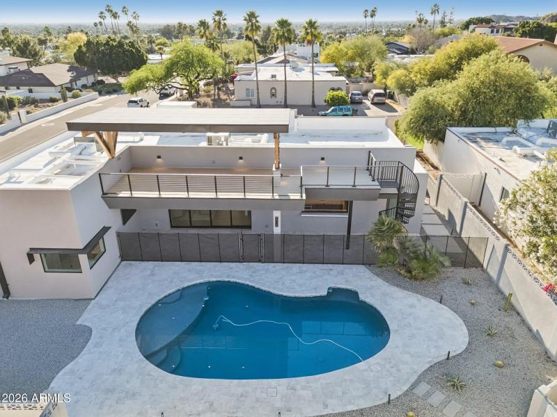 82-web-or-mls-7501-n-21st-pl