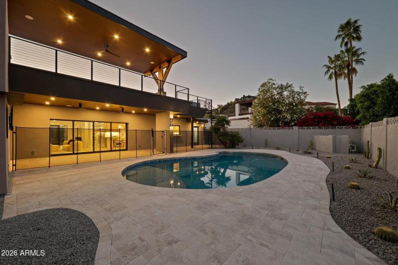 93-web-or-mls-7501-n-21st-pl