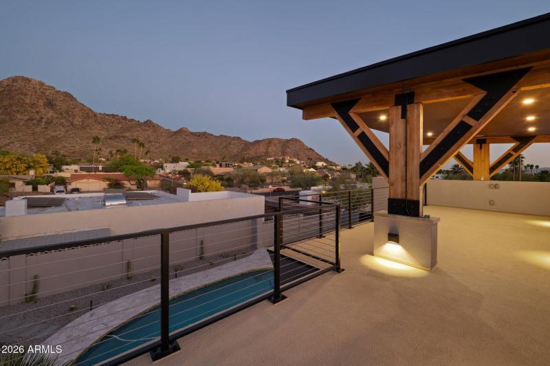 94-web-or-mls-7501-n-21st-pl