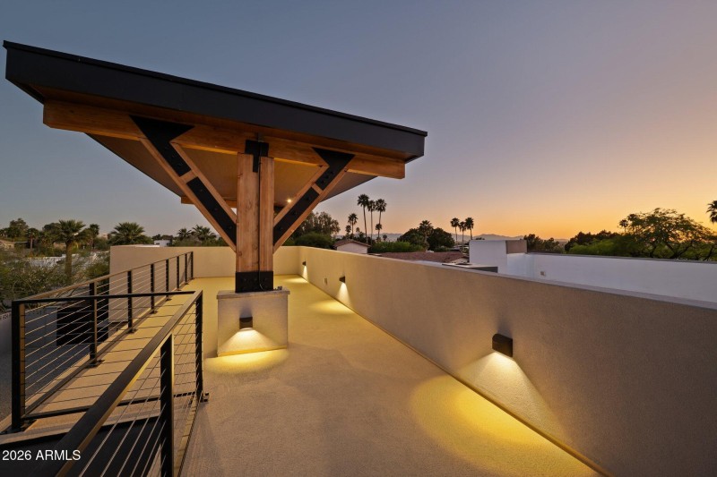 95-web-or-mls-7501-n-21st-pl