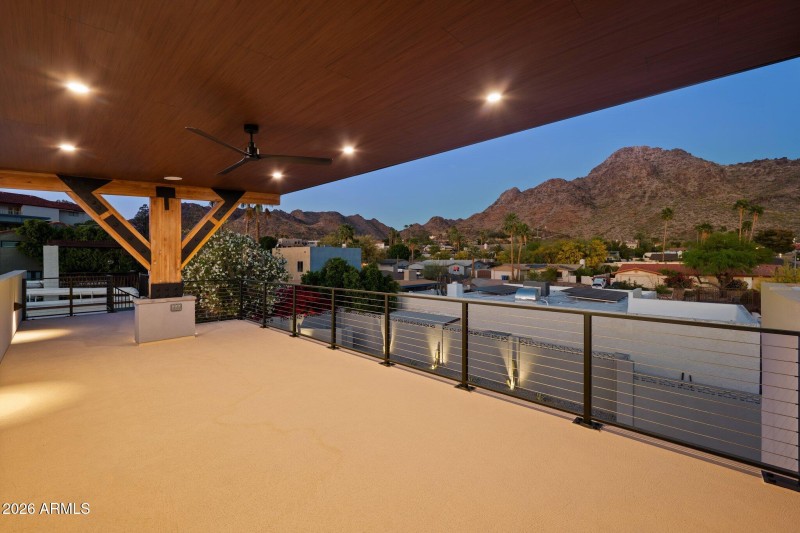 97-web-or-mls-7501-n-21st-pl