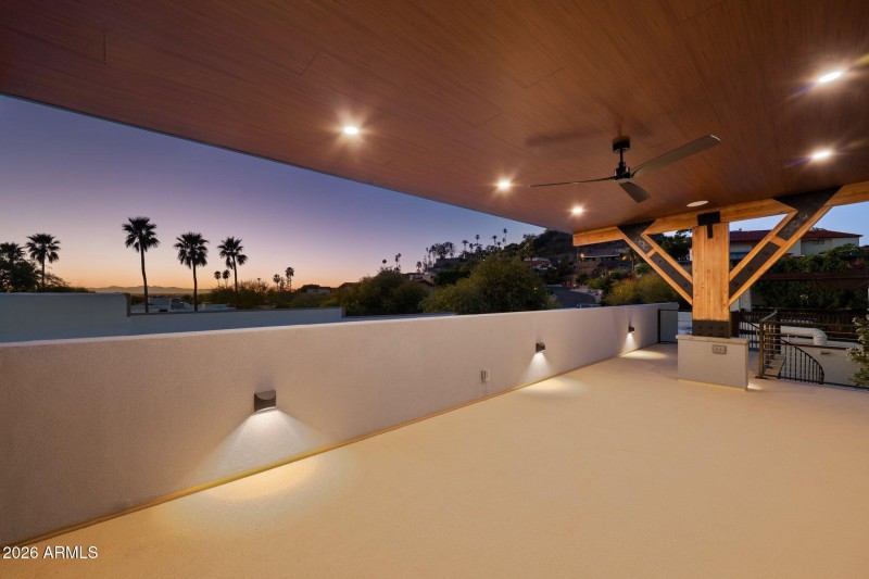 98-web-or-mls-7501-n-21st-pl