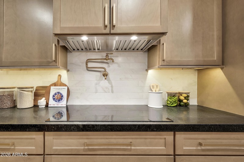 1955 E Greenway Rd-13