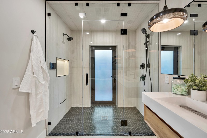 1955 E Greenway Rd-25