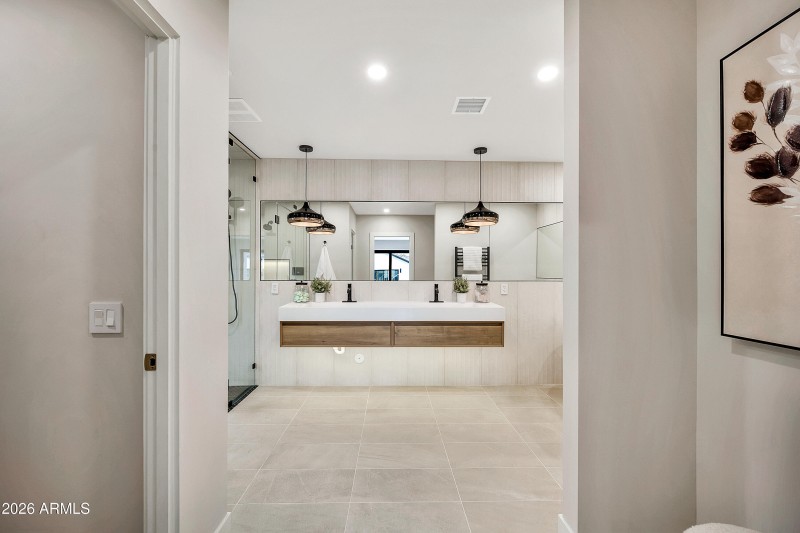 1955 E Greenway Rd-30