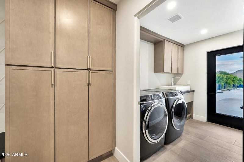 1955 E Greenway Rd-38