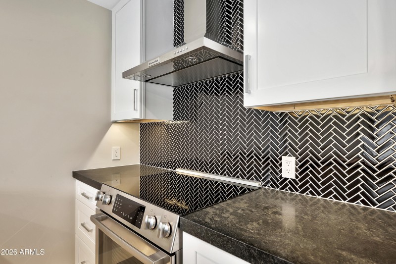 1955 E Greenway Rd-41