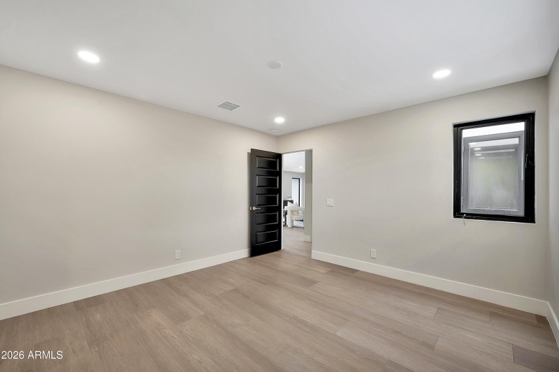 1955 E Greenway Rd-54