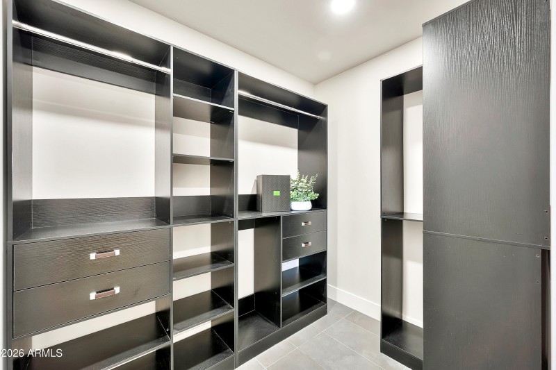 1955 E Greenway Rd-56