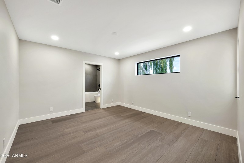 1955 E Greenway Rd-60